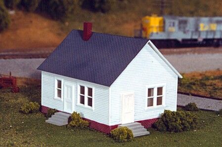 Rix Products 201 HO Scale Maxwell Avenue One-Story House Kit without Porch