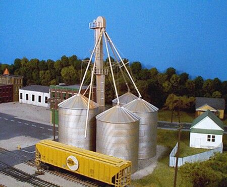 Rix Products 407 HO Scale 90' Grain Elevator Kit with Ladders