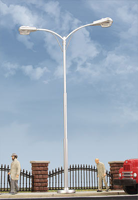 Walthers SceneMaster 4313 HO Scale Tear Drop Street Light - Double-Arm