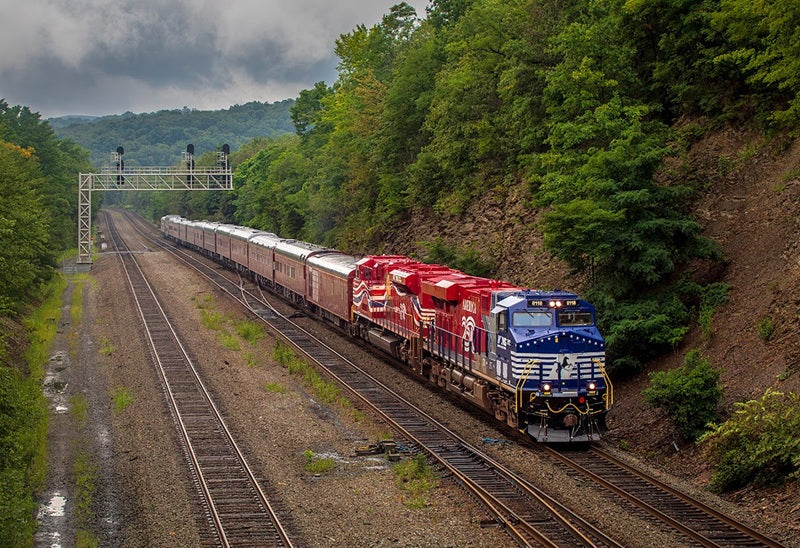 Broadway Limited Imports 10814 HO GE ES44AC, Norfolk Southern #8118, "Stars & Stripes" Scheme, Paragon4 Sound/DC/DCC, Smoke, HO