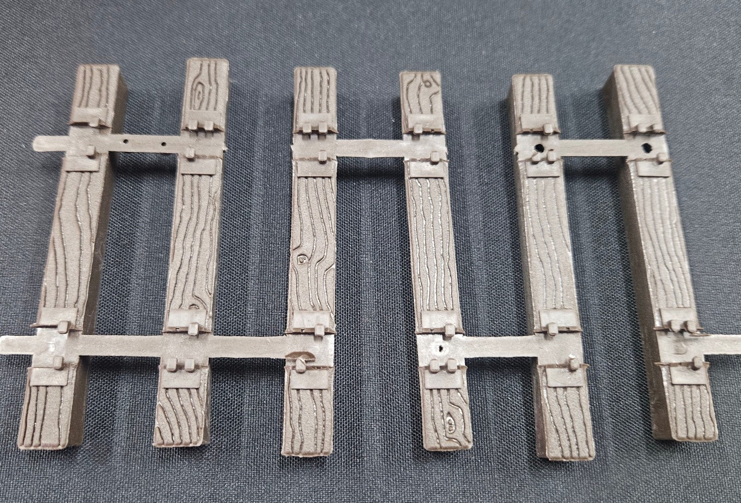 Micro Engineering 24-106 G-Trak Flexible Tie Strips Code 332 - 48pcs