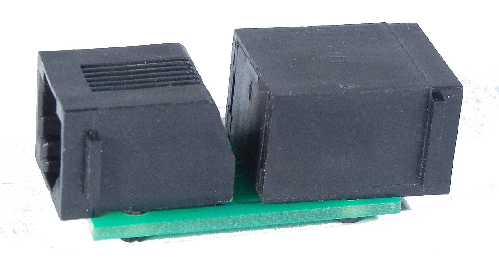 NCE 5240235 8 Wire Adapter Converts 6 Wire RJ12 NCE Cab Bus to 8 Wire CAT 5 RJ4