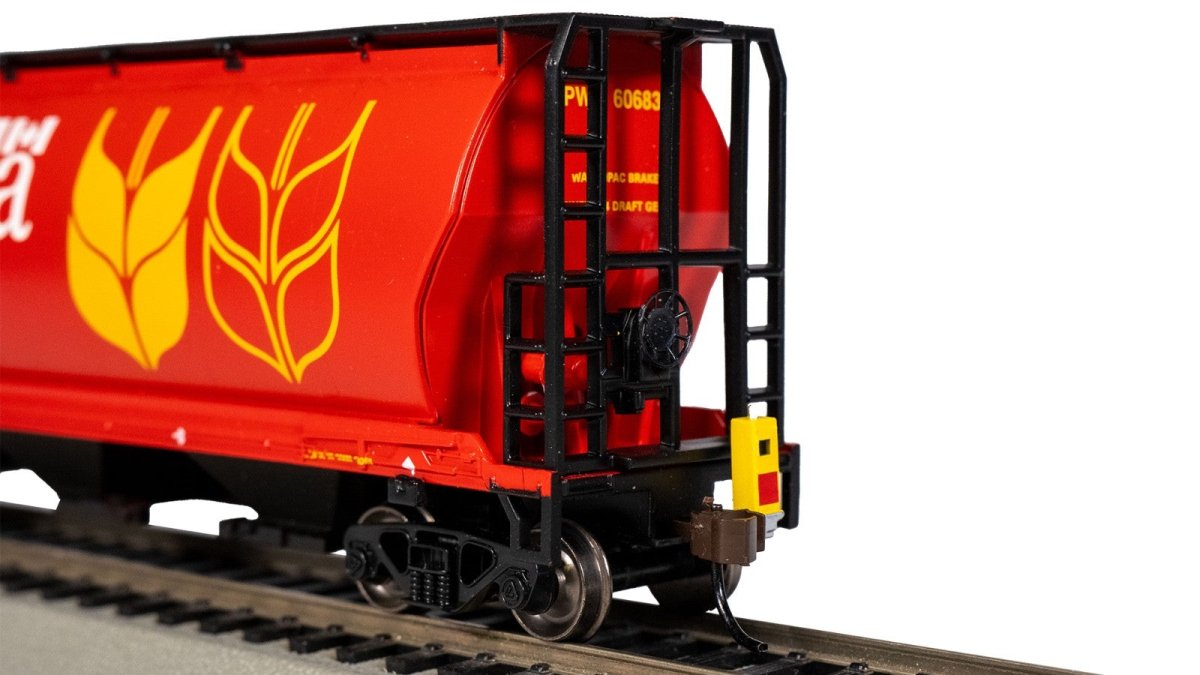 Bachmann 73801 HO Scale Cylindrical Grain Hopper w/ EOT Flasher CPWX 606835 - Oakville Model Trains Depot