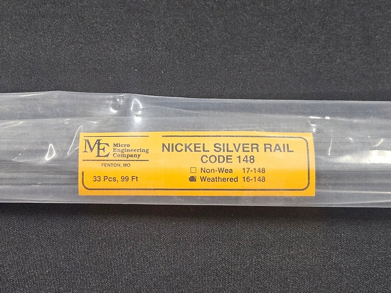 Micro Engineering 16-148 Weathered Rail Code 148 -33pcs