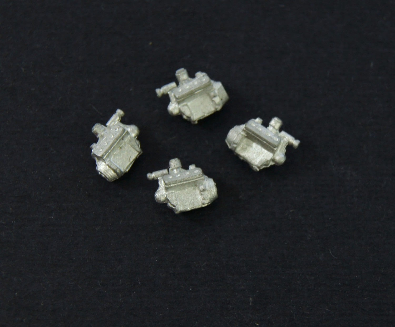 Micro Engineering 80-147 N Scale V-8 Engines - 4pcs