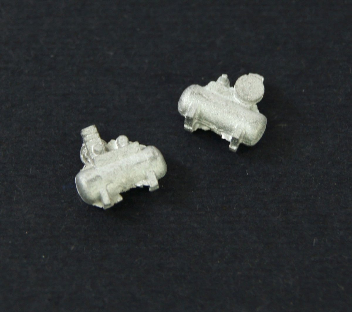 Micro Engineering 80 - 143 N Scale Air Compressors - 2 pcs - Oakville Model Trains Depot