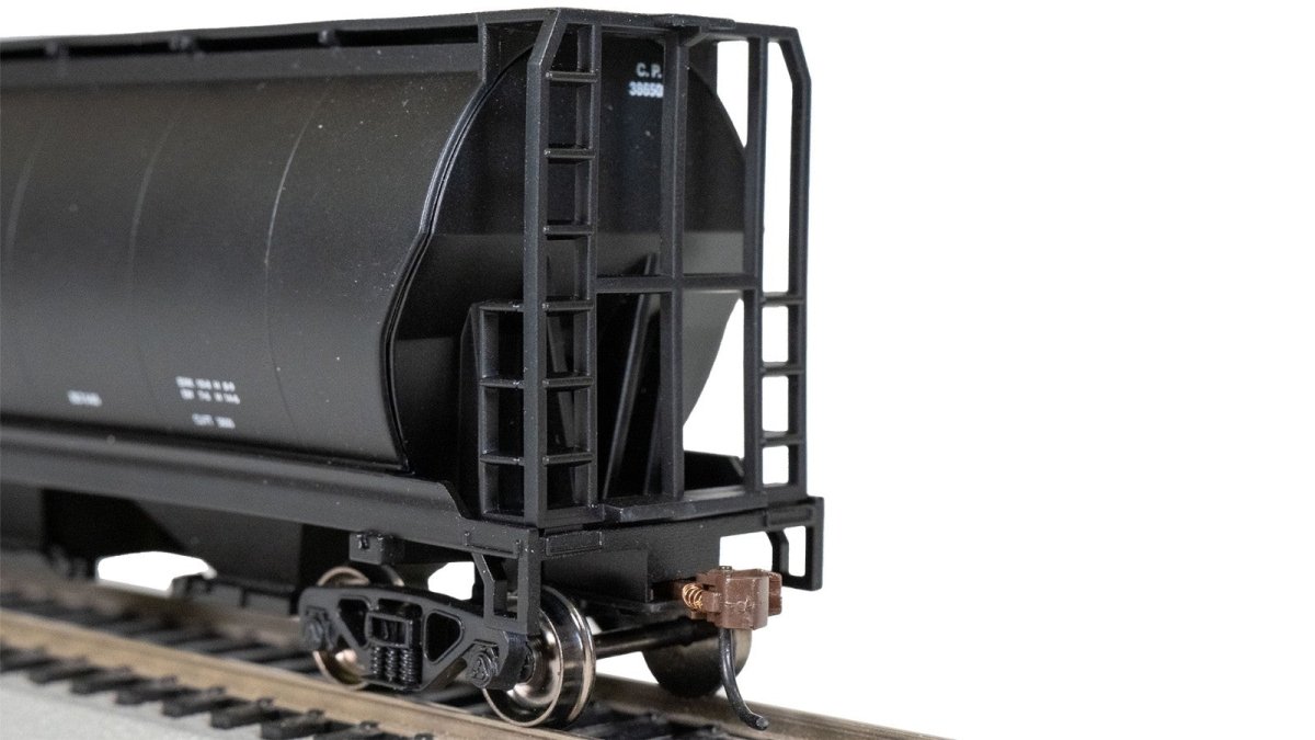 Bachmann 73804 HO Scale Cylindrical Covered Grain w/ EOT Flasher - CP 386502 - Oakville Model Trains Depot