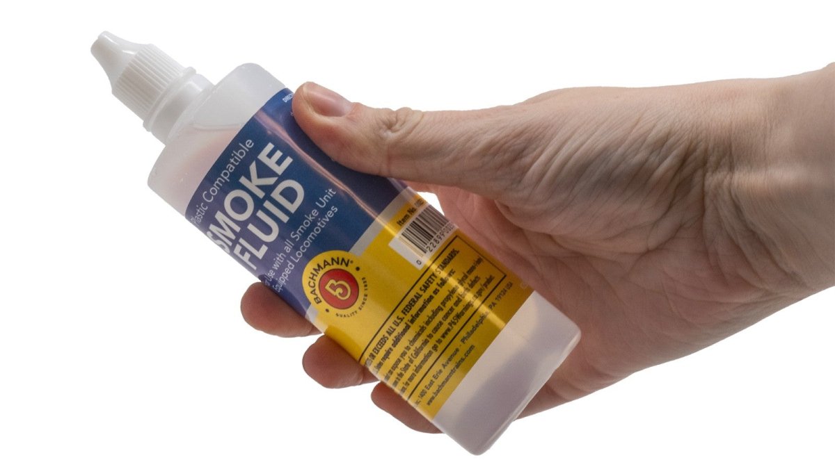 Bachmann 251 Smoke Fluid for All Smoking Locomotives (4.5 oz) - Oakville Model Trains Depot