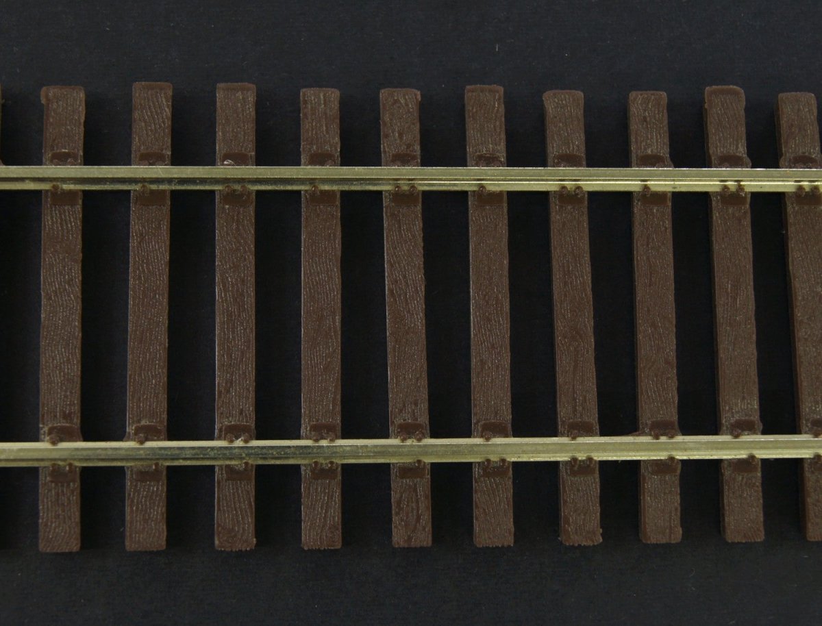 Micro Engineering 10 - 132 O Scale Code 100 Non - Weathered Flex Track 36" / 914mm - 6 - Pack - Oakville Model Trains Depot