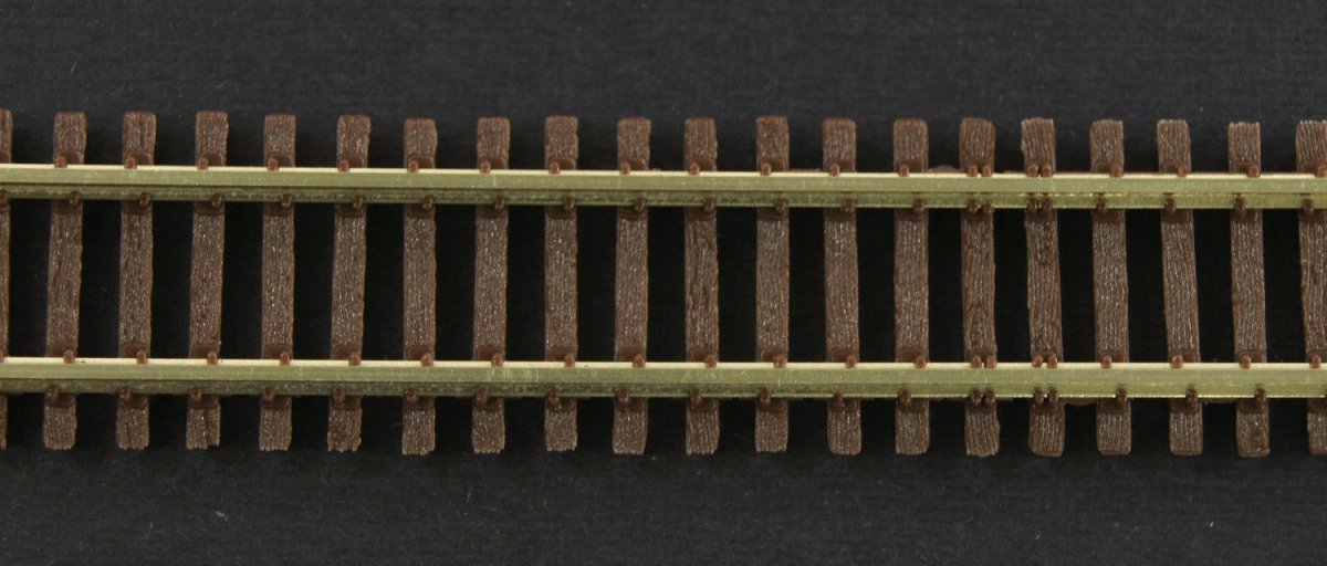 Micro Engineering 10 - 124 N Scale Code 55 Non - Weathered Flex Track 36" / 914mm - 6 - Pack - Oakville Model Trains Depot