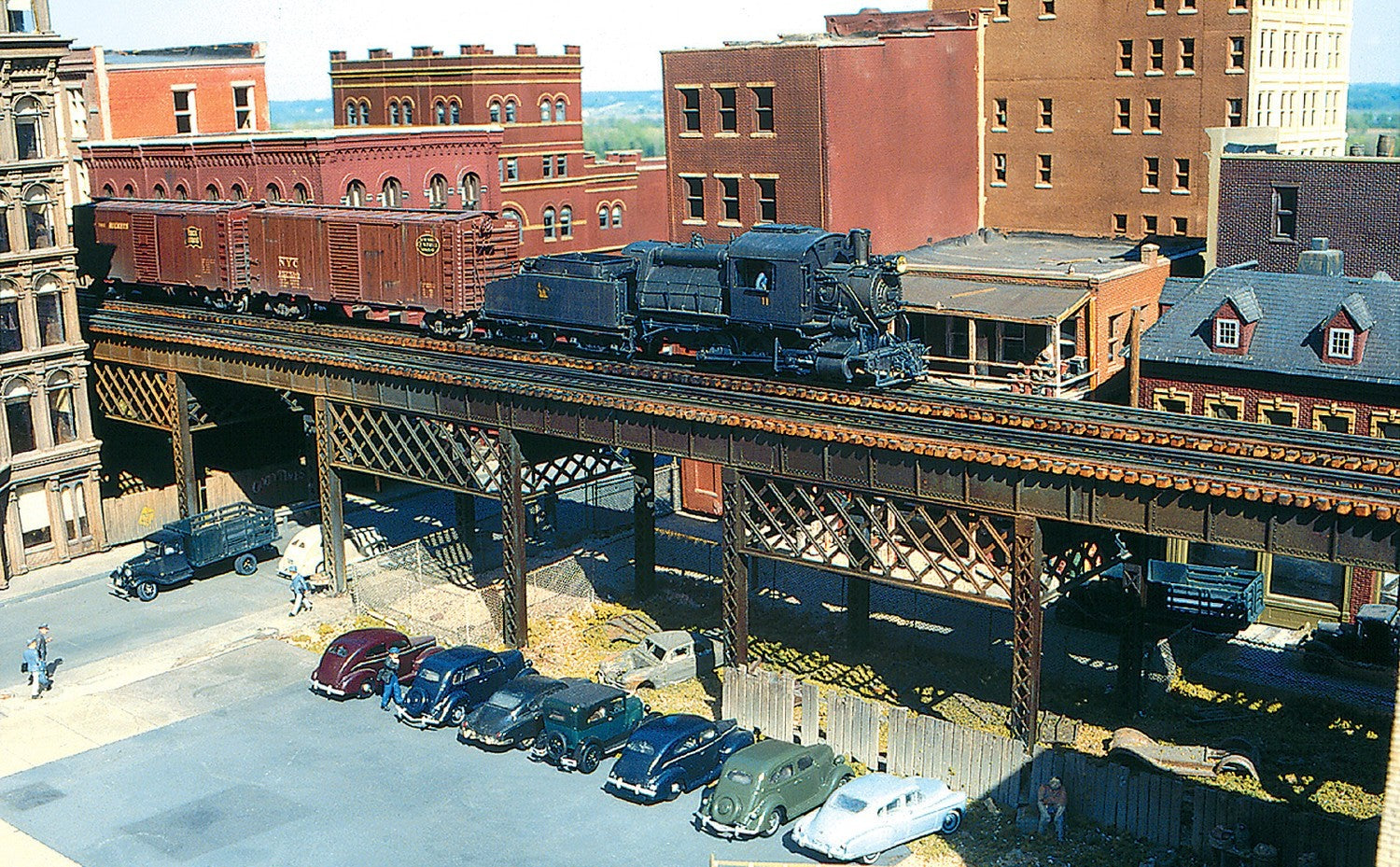 Micro Engineering 75-512 HO Scale 150" Double Track City Viaduct Kit