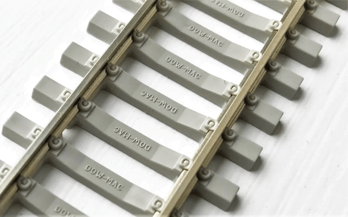 PECO SL - 103 HO/OO Scale Code 100 Flex Track Concrete Ties 36" 25pcs - Oakville Model Trains Depot
