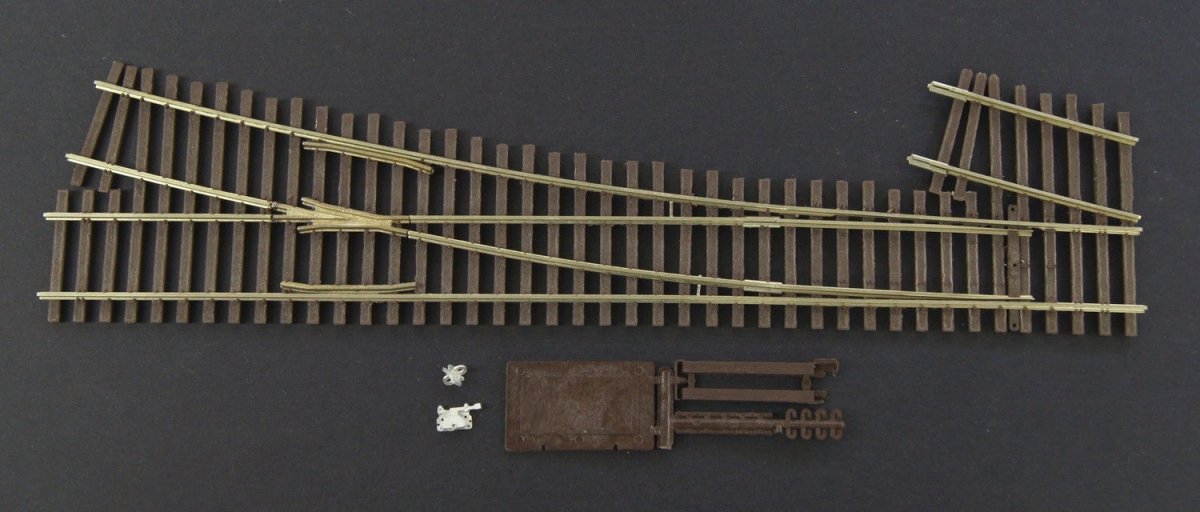 Micro Engineering 14 - 719 HO Scale Code 83 5e Last Ladder Right - Hand Turnout (DCC - Friendly) - Oakville Model Trains Depot