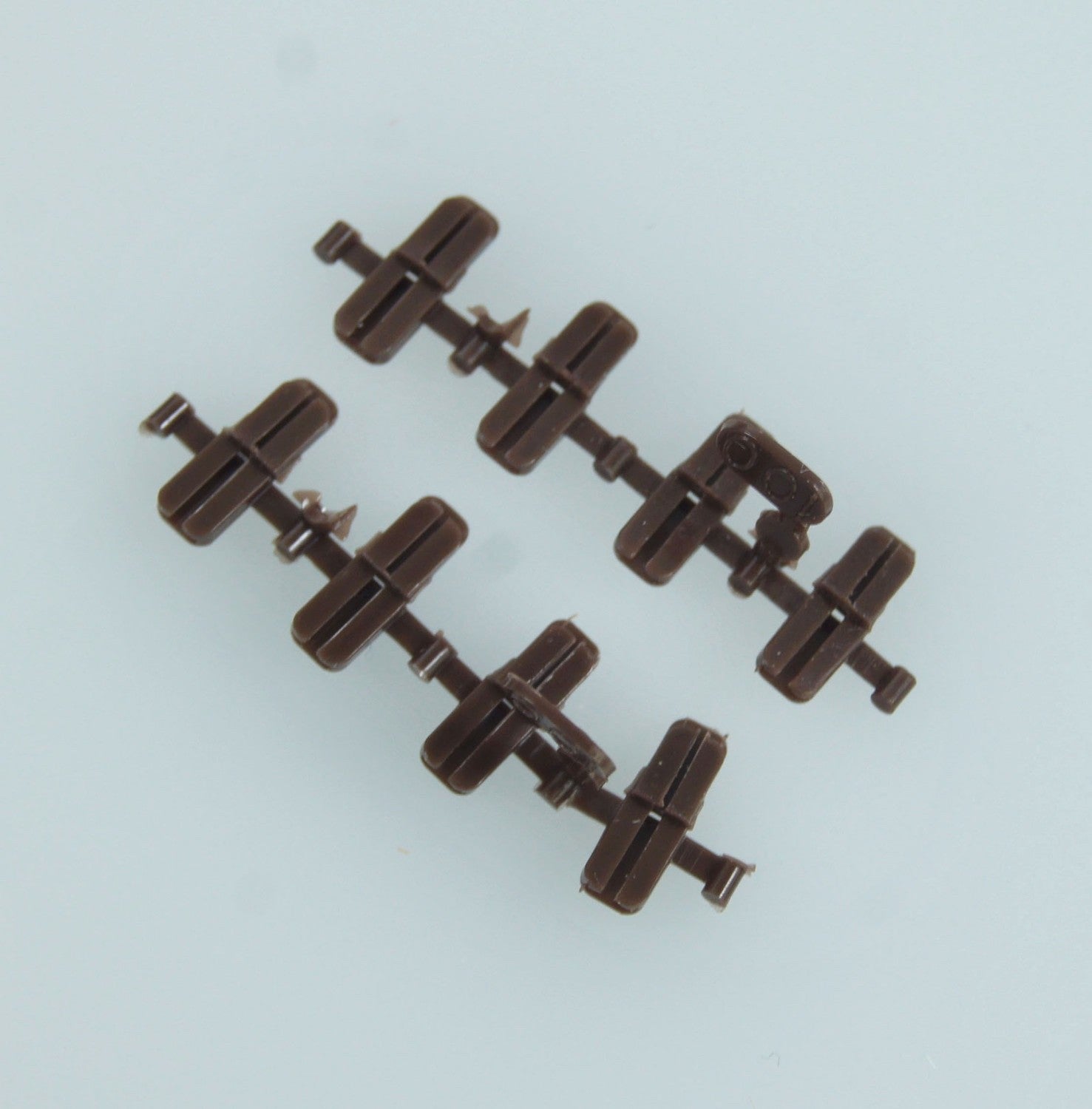 Micro Engineering 26-002 HO Scale Transition Rail Joiners Code 100 to 70 - 4pair