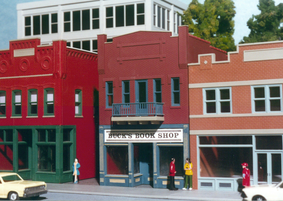 Smalltown USA 6024 Buck's Book Store HO scale building kit