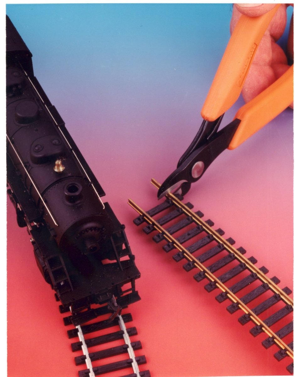 Xuron 2175B Track Cutter - HO/N/Z Scale Rail Nipper - Oakville Model Trains Depot