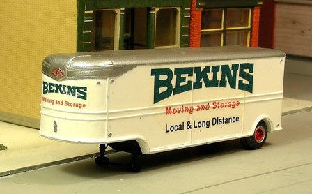 T-007-1 1941-46 32' Fruehauf Aerovan w/ Bekins Decals