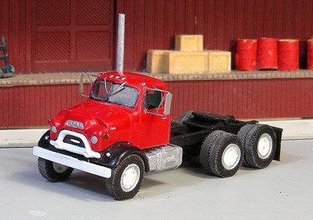 V-184 1958-62 GMC 860 Tandem Axle Day Cab Tractor