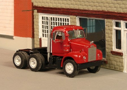 V-254 1962-65 Mack C600 Tandem Axle Day Cab Tractor