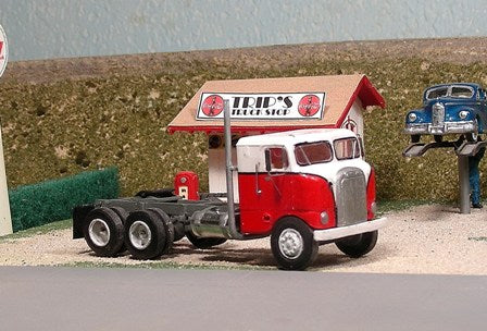 V-364 1951-55 White Freightliner Long Wheelbase Tandem Axle Sleeper Cab Tractor
