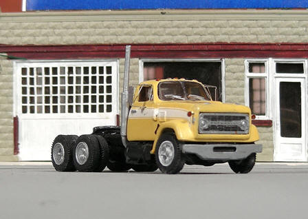V-372 1966-77 Chevy C-90 Low Cab Long Hood Tandem Axle Day Cab Tractor