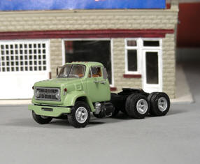 V-374 1966-77 Chevy C-90 Low Cab Short Hood Tandem Axle Day Cab Tractor