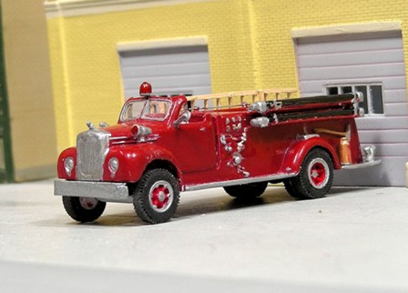 V-407 1953-66 Mack B Model Open Cab Pumper - Fire Truck