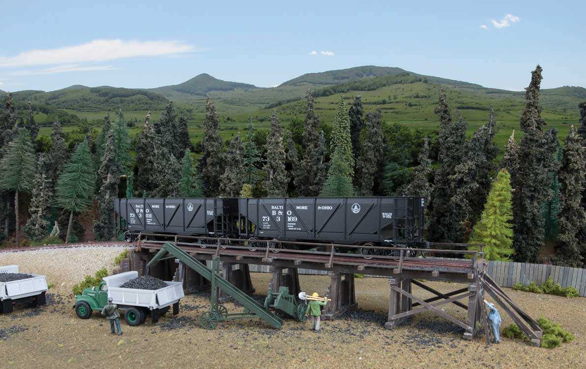 Walthers Cornerstone 4093 HO Scale Coal Trestle - Kit - 24-1/2 x 4-3/8 x 1-3/4" 62.3 x 11.1 x 4.4cm