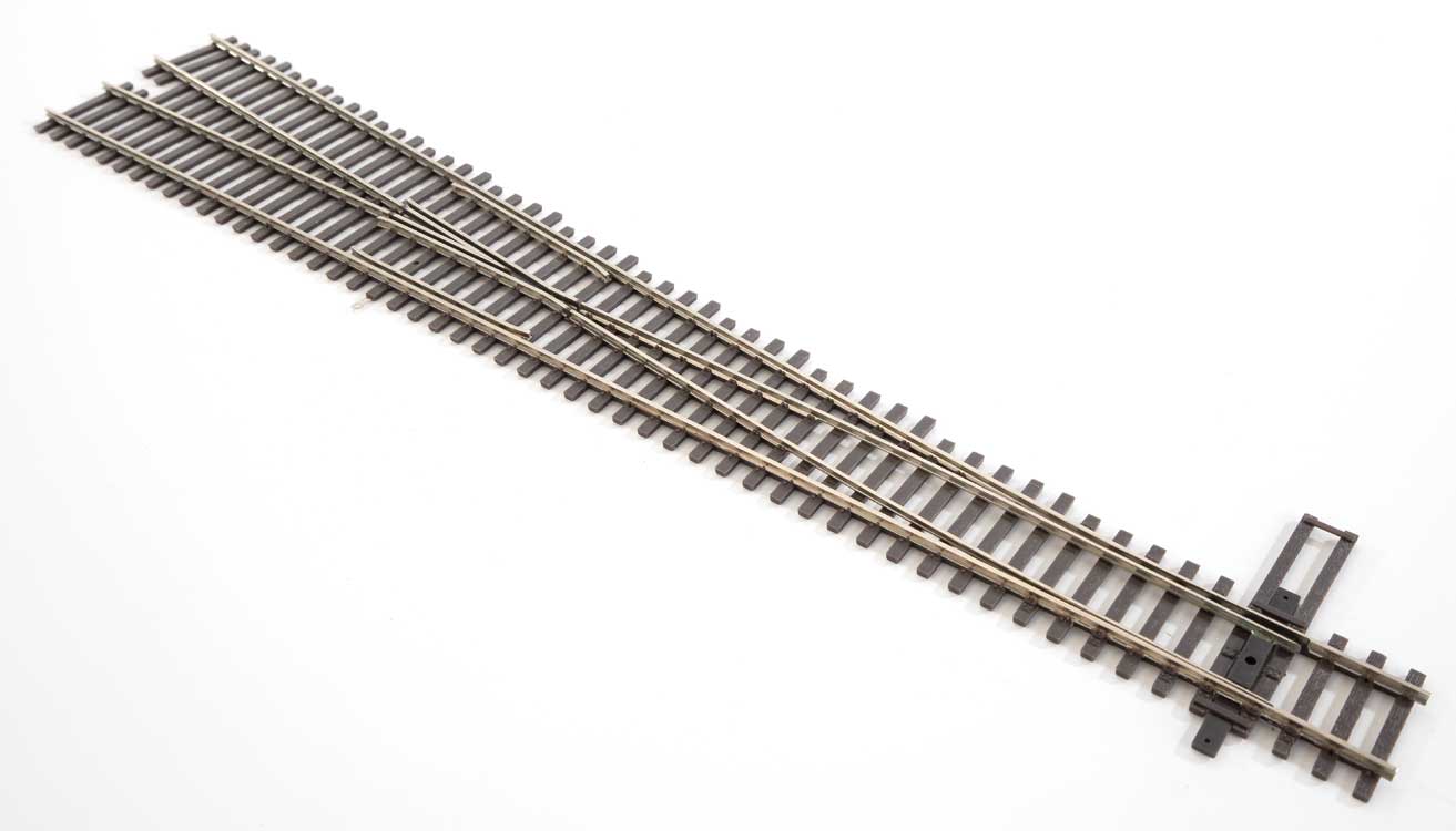 WalthersTrack 83020 HO Scale Code 83 Nickel Silver DCC-Friendly #8 Turnout - Right Hand