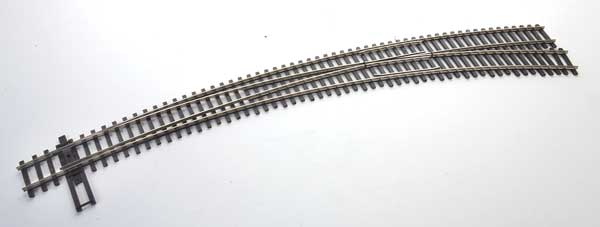 WalthersTrack 83064 HO Scale Code 83 Nickel Silver DCC-Friendly Curved Turnout - Right Hand