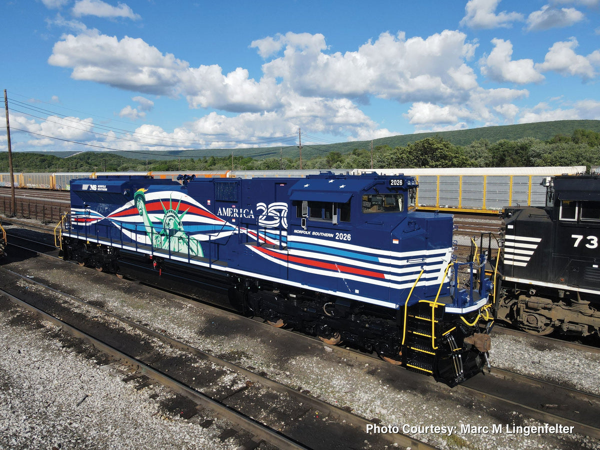 Walthers Mainline 28041421 HO Scale EMD SD70ACe Diesel, Norfolk Southern America250 "Lady Liberty" #2026 (DC/Silent)