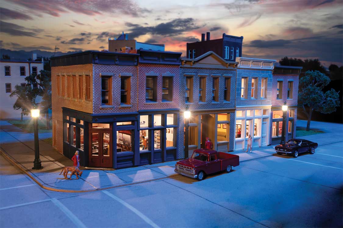 Walthers Cornerstone B3028 HO Scale Merchant's Row I with Spaces(TM) Interior - Structure Kit with Interior Lighting and Detail Insert