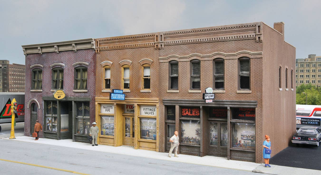 Walthers Cornerstone 4040 HO Scale Merchant's Row IV - Kit - 10-5/8 x 6-11/32 x 4-3/4" 27 x 16.1 x 12cm
