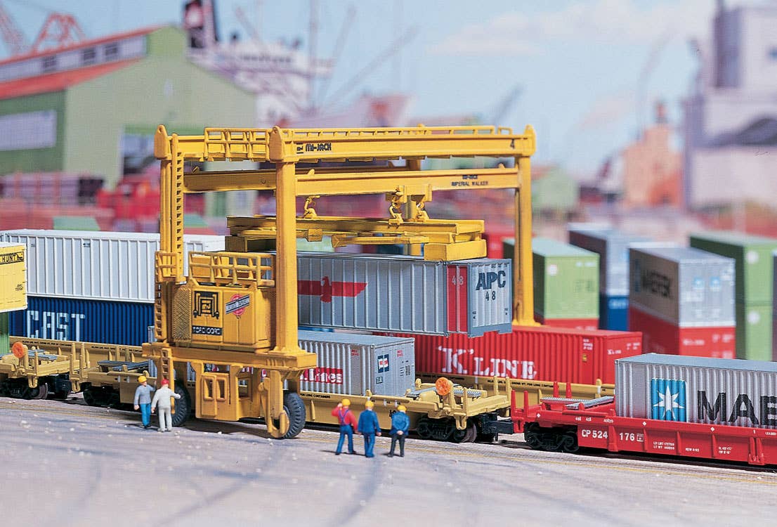 Walthers Cornerstone 3222 N Scale MI-JACK Translift(R) Intermodal Crane - Kit - 4 x 3-1/8 x 3" 10.1 x 7.9 x 7.6cm