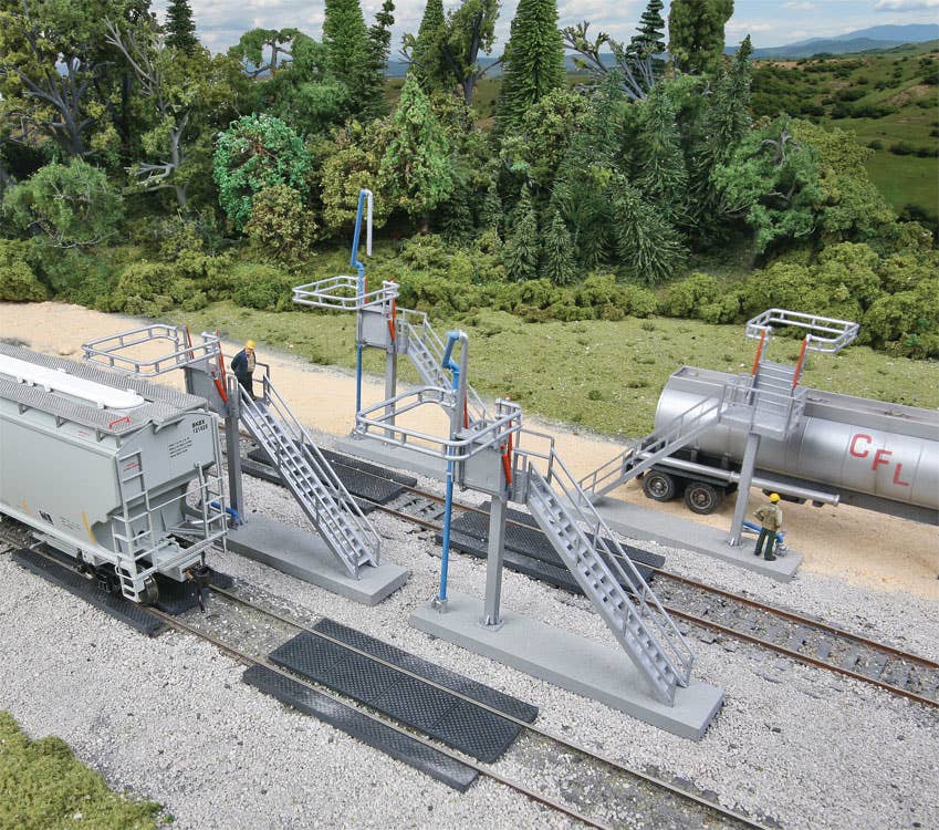 Walthers Cornerstone 4037 HO Scale Modern Loading Racks pkg(4) - Kit - Each 3-1/8 x 1-11/16 x 4" 7.9 x 4.2 x 10.1cm