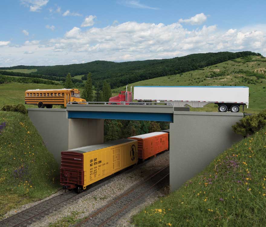Walthers Cornerstone 4565 HO Scale Modern Steel and Concrete Highway Overpass with Pipe Railings - Kit - 12-15/16 x 4-3/4" 32.9 x 12cm