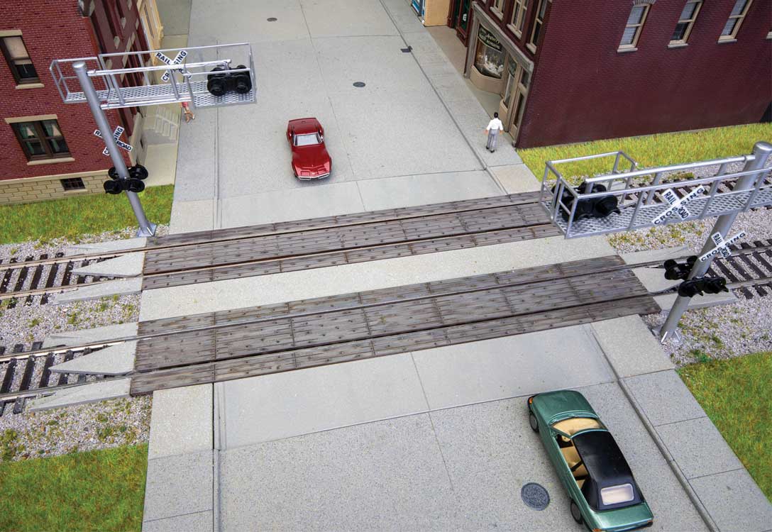 WalthersTrack 83113 HO Scale Modern Wood Grade Crossing w/Rerailer Ends - Kit