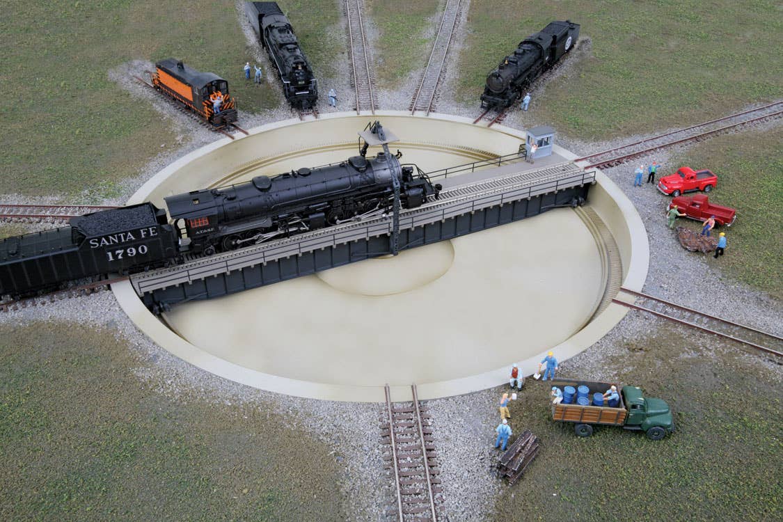 Walthers Cornerstone 2618 N Scale Motorized 130' Turntable - Assembled - 10-3/8" 26.3cm Overall Diameter