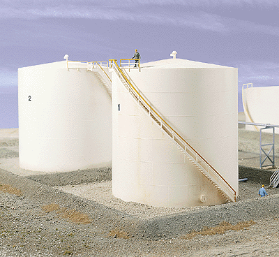 Walthers Cornerstone 3168 HO Scale Tall Oil Storage Tank w/Berm - Kit - Tank: 6" Diameter x 6-1/4" Tall 15.2 x 15.9cm
