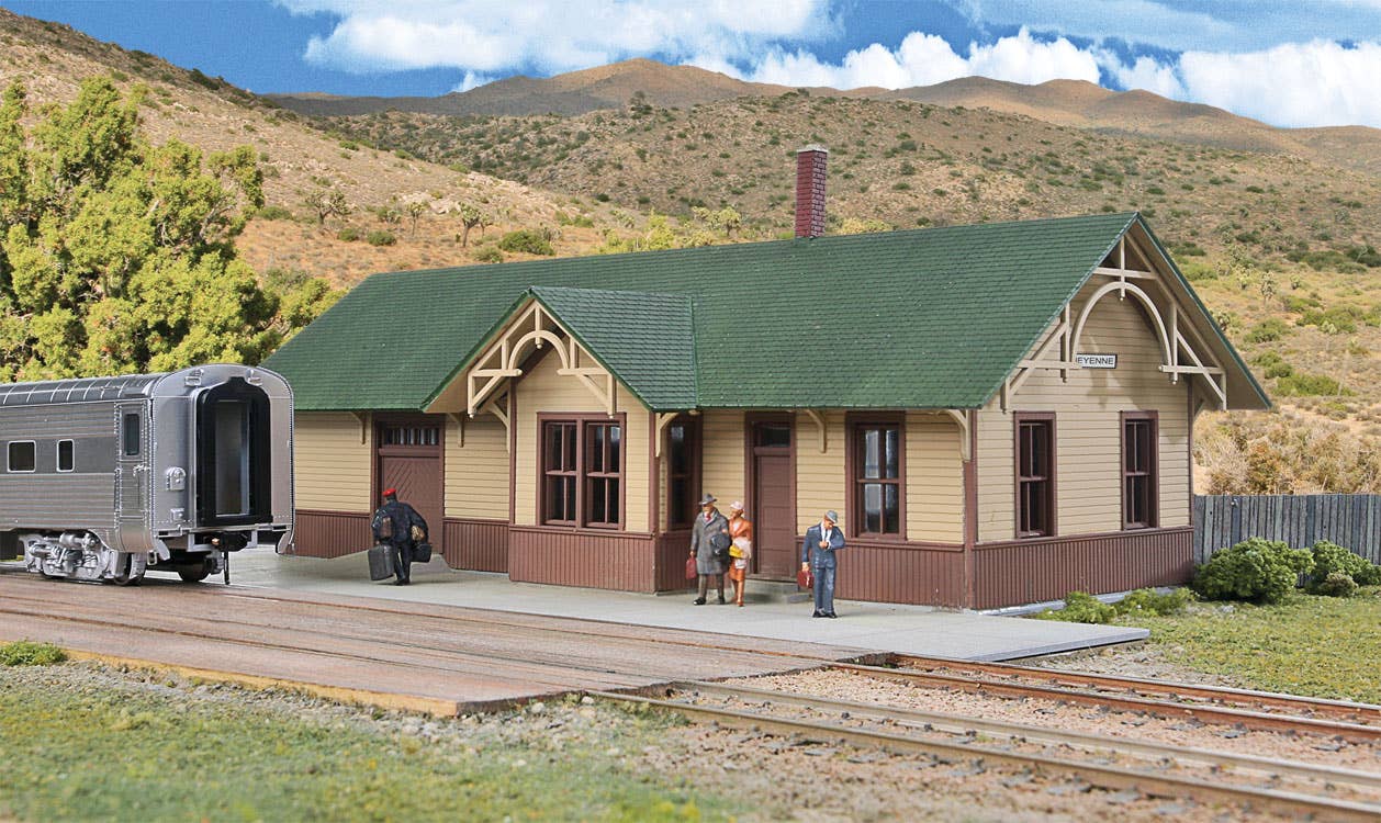 Walthers Cornerstone 4057 HO Scale Union Pacific(R)-Style Depot - Kit - 11-3/4 x 5-5/8 x 4" 29.8 x 14.2 x 10.1cm