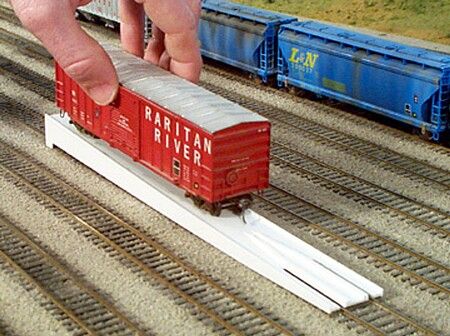 Rix Products 3 N Scale Rix Rail-It Track Re-Railer