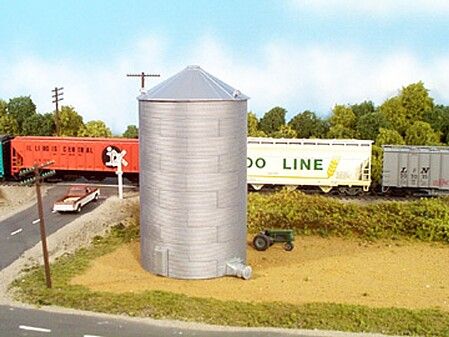 Rix Products 305 HO Scale 44' Corrugated Grain Bin Kit