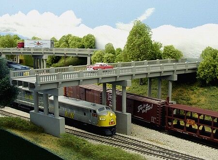 Rix Products 100 HO Scale Early Highway Overpass Pier - Circa 1930s & 1940s