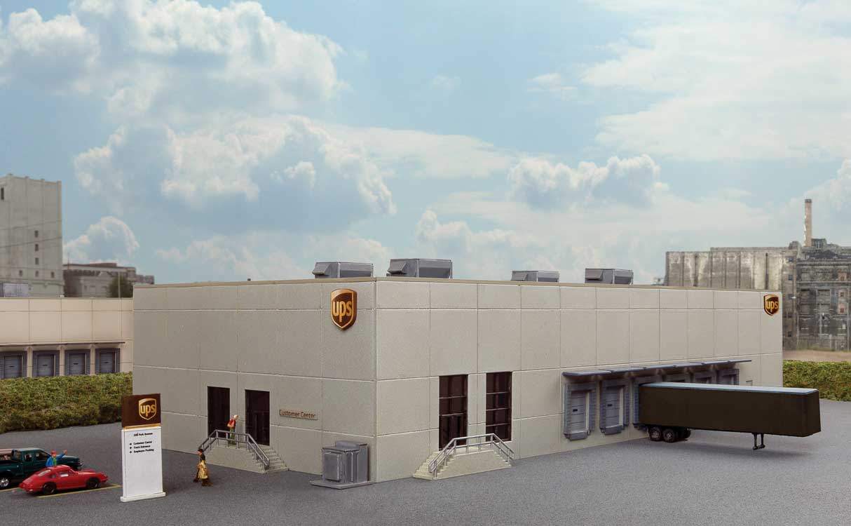 Walthers Cornerstone 3863 N Scale UPS(R) Hub with Customer Center - Kit- 12 x 6-1/2 x 3-3/16" 30.4 x 16.5 x 8cm