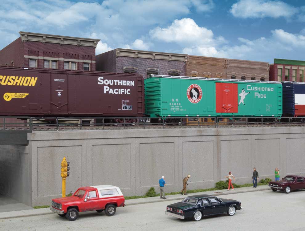 Walthers Cornerstone 4562 HO Scale Urban Retaining Walls - Kit