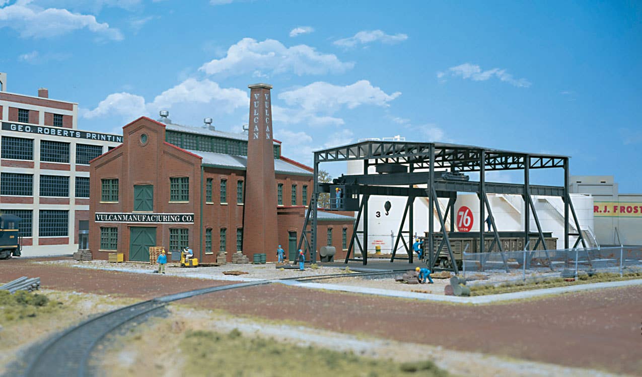Walthers Cornerstone 3045 HO Scale Vulcan Manufacturing Company - Kit - 9 x 9-3/8 x 8" 22.9 x 23.8 x 20.3cm
