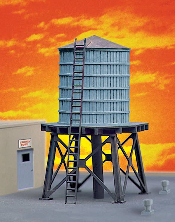 Walthers Cornerstone 3507 HO Scale Wooden Water Tank pkg(3) - Kit - Each: 4 x 2-3/8" 10.1 x 6cm